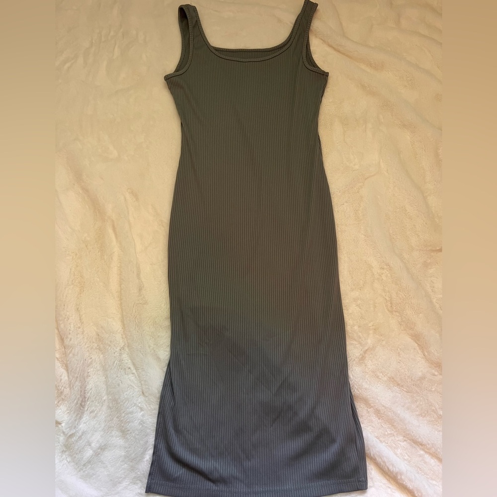 Chic Sleeveless Gray Midi Dress